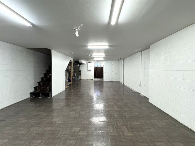 Building Photo - 224 Park St