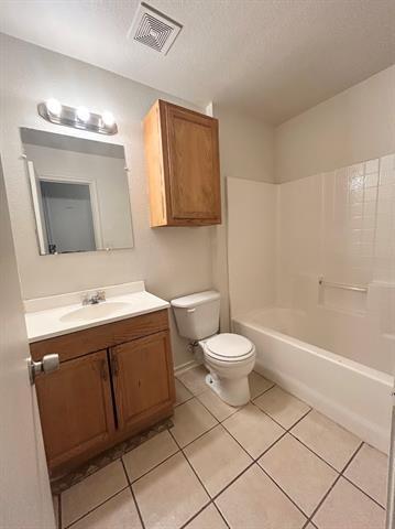 Building Photo - 5018 Nell St