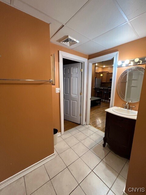 Building Photo - 2 W Park Row