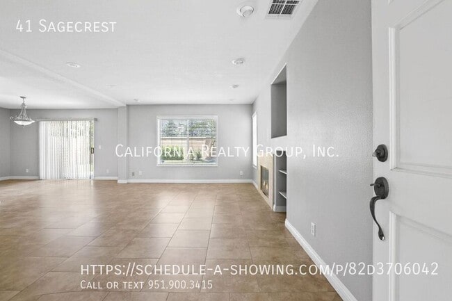 Building Photo - 41 Sagecrest-
