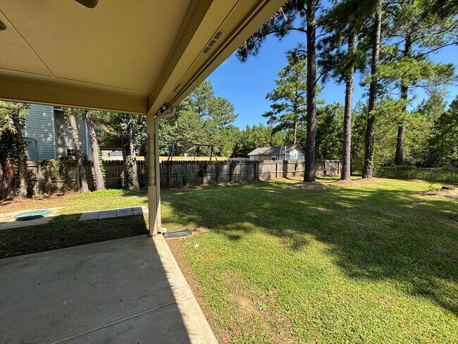 Building Photo - This Cute Home Is Everything You've Been Looking For! In A Quiet Subdivision With No Hoa