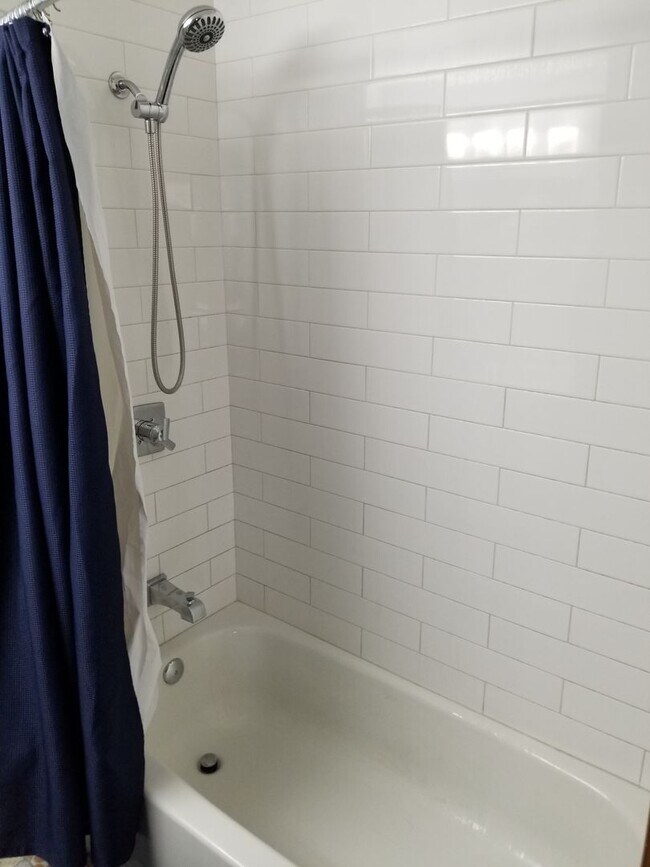 Building Photo - 2 Bed, 2.5 Bath Townhouse near NAU/CCC!! S...