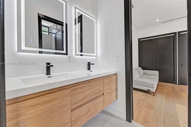 Building Photo - 630 NE 82nd St