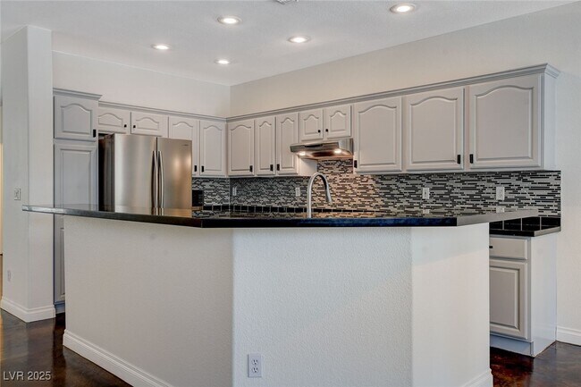 Building Photo - 9420 San Laguna Ct