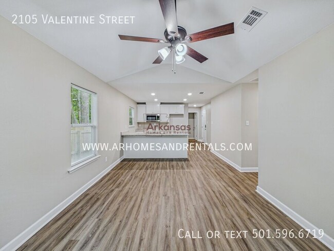 Building Photo - 2105 S Valentine St