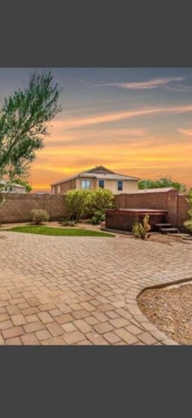 Building Photo - 40505 W Sanders Way