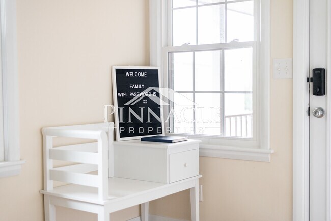 Entryway - 126 Tomahawk Industrial Park