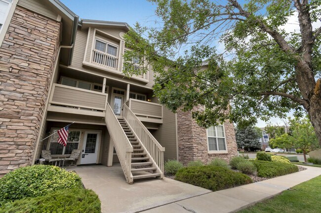Building Photo - 2BR w/ Attached Garage & Balcony near Downtown Littleton
