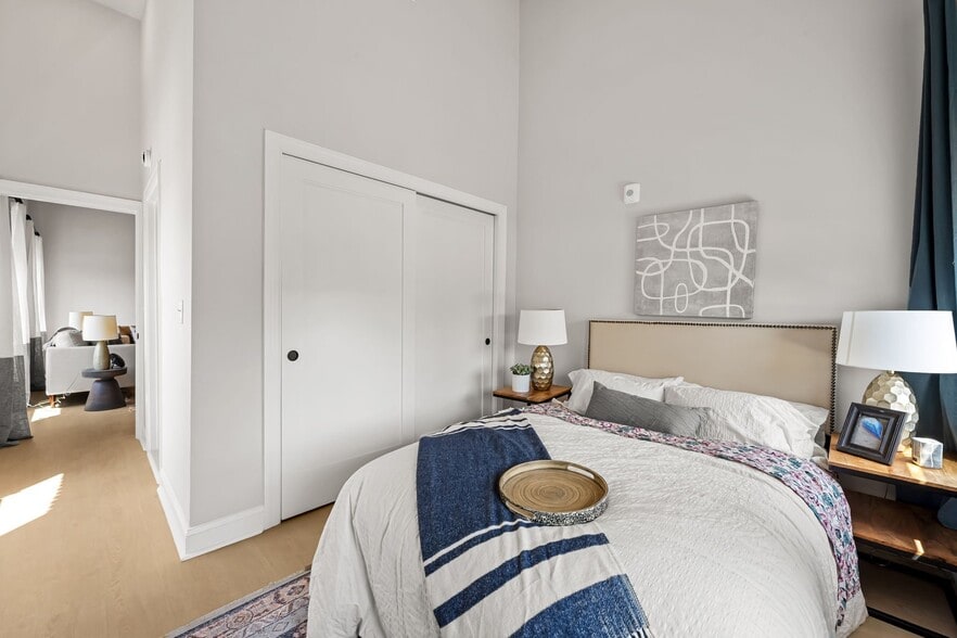 Building Photo - 600 N Howard St