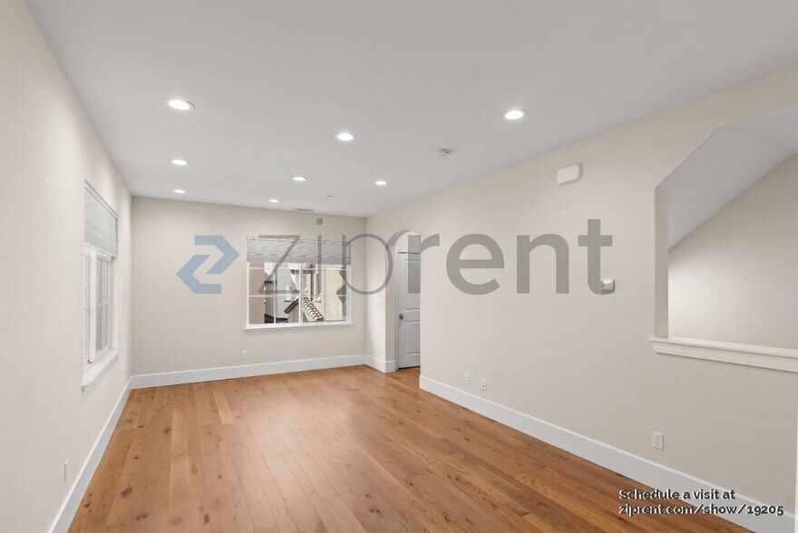 Building Photo - 43041 Calle Esperanza
