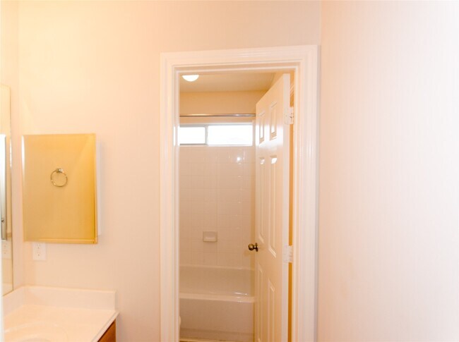 Building Photo - 16323 Yabbie Dr