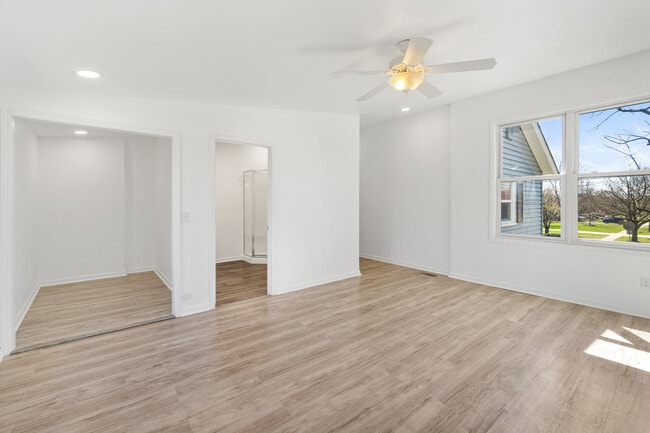 Building Photo - 26034 W 127th St