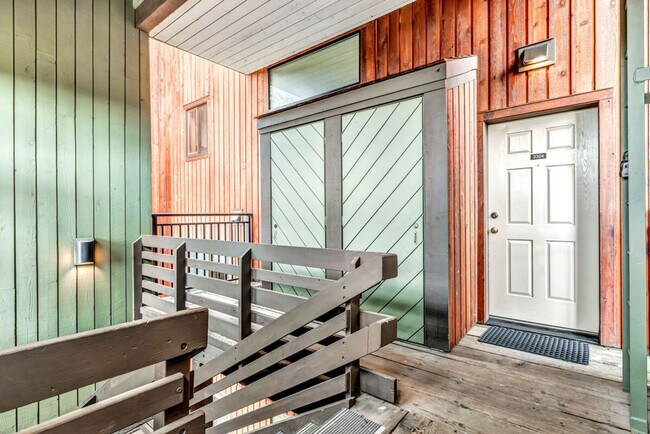 Building Photo - 2160 Mt Werner Cir