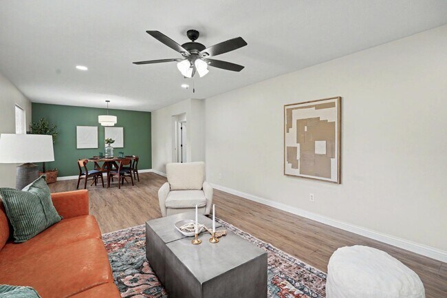 Building Photo - 2569 Richmar Dr