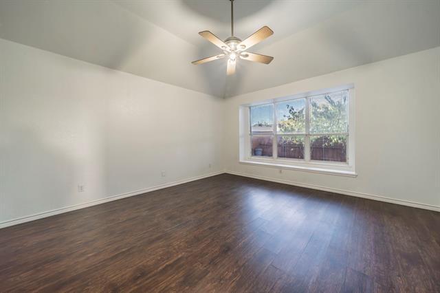 Building Photo - 7042 Hedgebrook