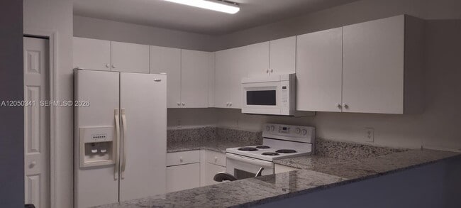 Building Photo - 10902 NW 83rd St