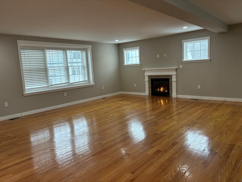 Building Photo - 4 Craftsman Ct