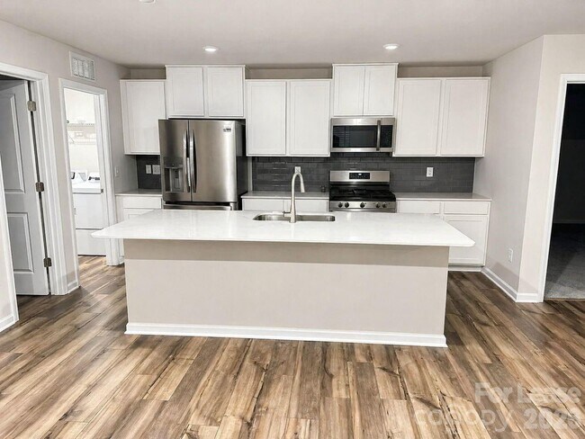 Building Photo - 10227 Chatham Run Ln