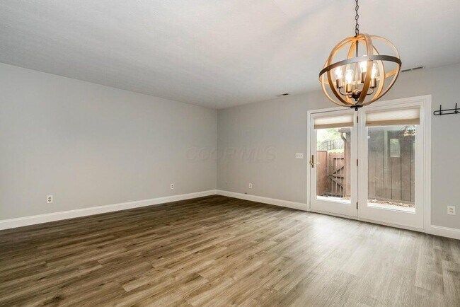 Building Photo - 2806 Downing Way