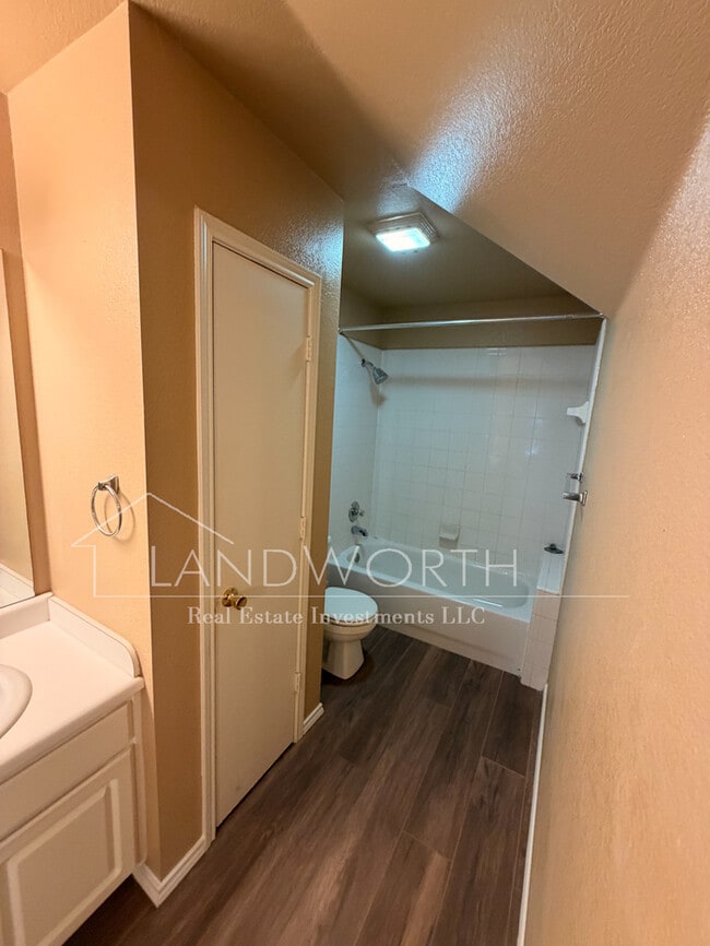 Building Photo - 241 Rentz Pl Cir