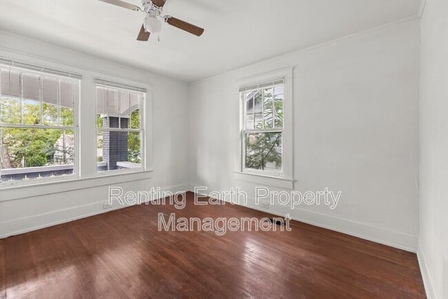 Building Photo - 1136 15th St SW
