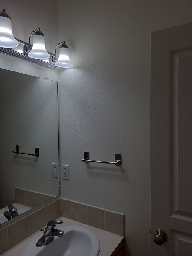 Building Photo - 1/2 OFF OCTOBER RENT - Sage Vista Home wit...