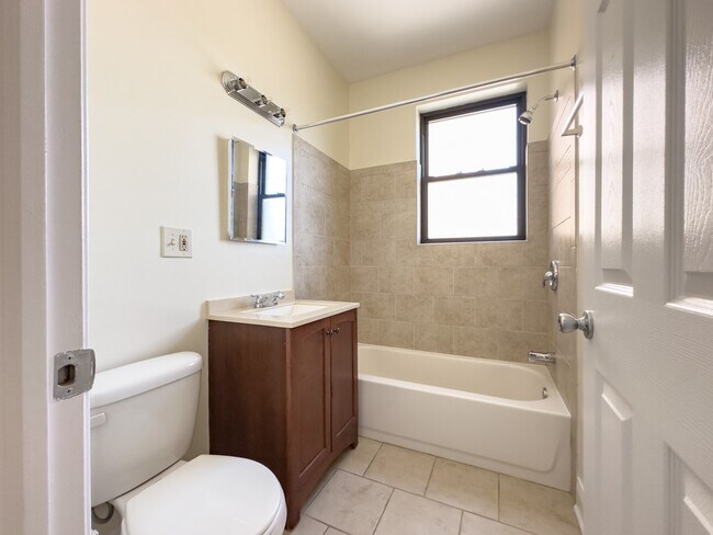 Building Photo - 348 Park Ave