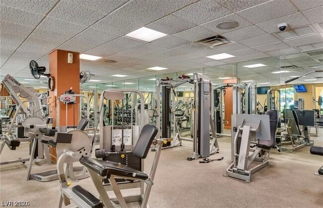 Building Photo - 230 E Flamingo Rd