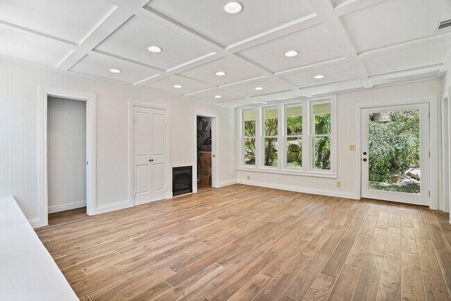 Building Photo - 7712 Dolly Dr