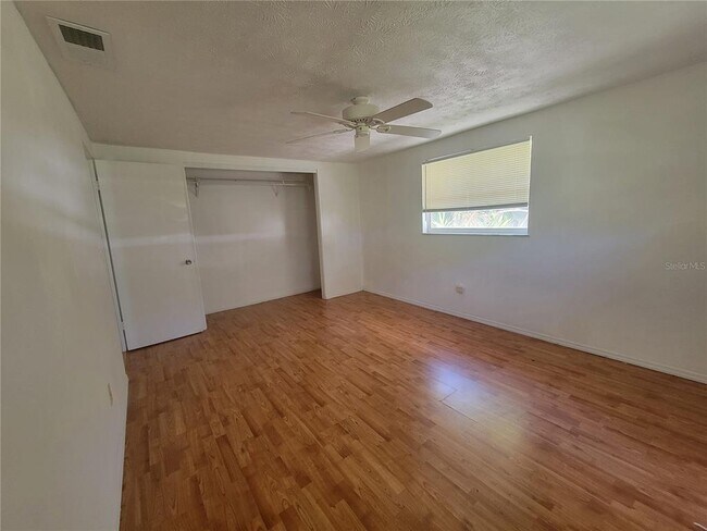 Building Photo - 4642 Roberts Rd