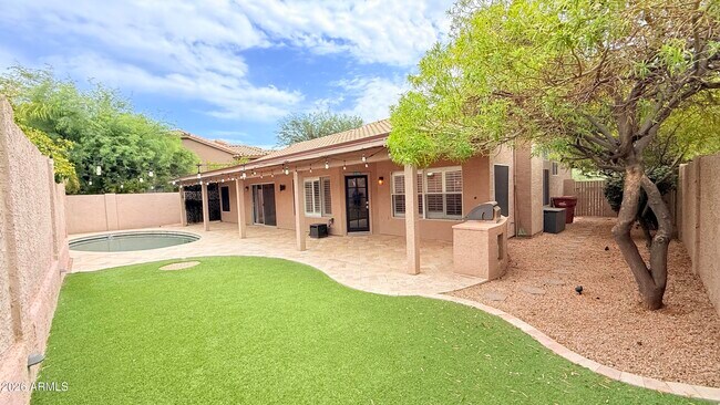Building Photo - 9140 E Siesta Ln
