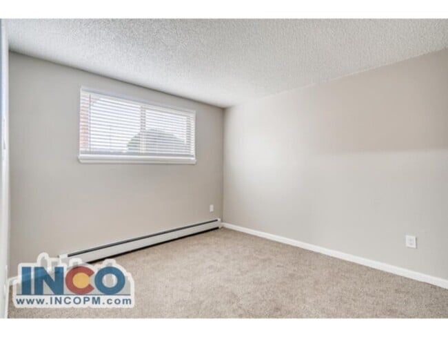 Building Photo - 10232 E Peakview Ave