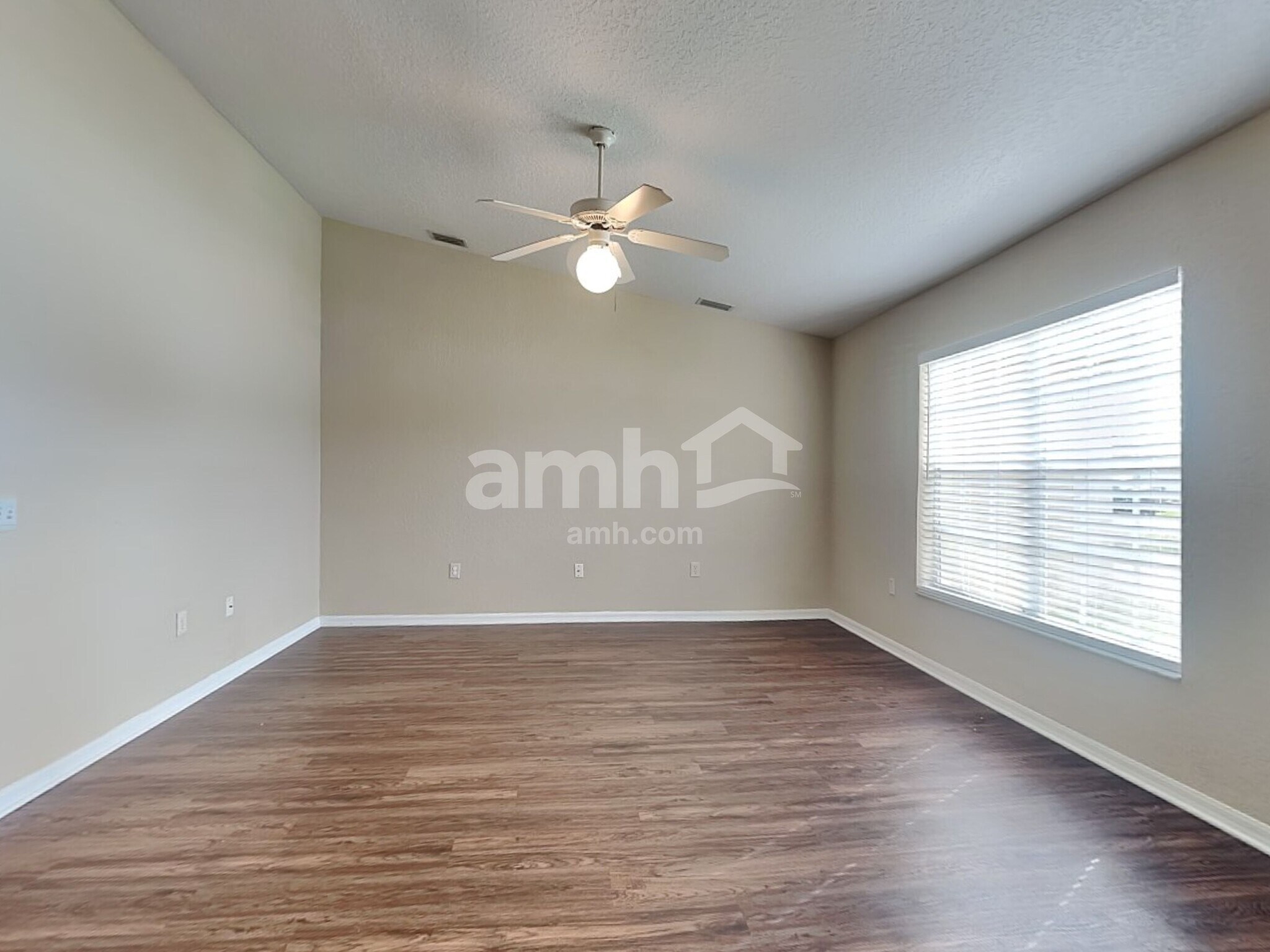 Building Photo - 152 Seven Oaks Dr