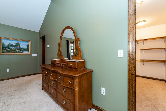 Building Photo - 131 Hemlock Dr