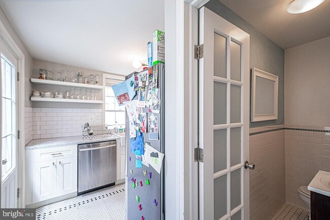 Building Photo - 2035 Carpenter St