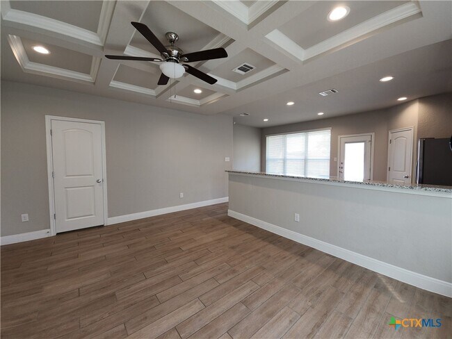 Building Photo - 2021 Rueben Rd