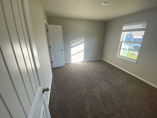 Building Photo - 7326 Tristan Dr