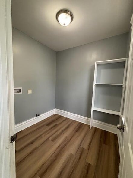 Building Photo - 369 S 19th St