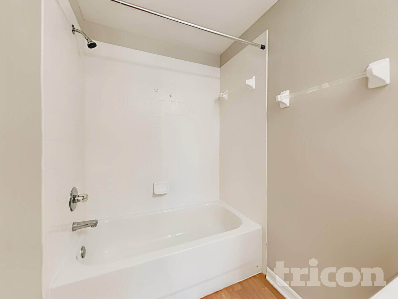 Building Photo - 10211 Summerview Cir