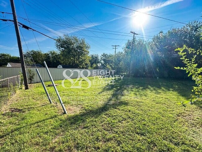 Building Photo - Cute 2 Bed/1 Bath Single Family Home in De...