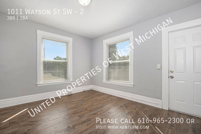 Building Photo - 1011 Watson St SW