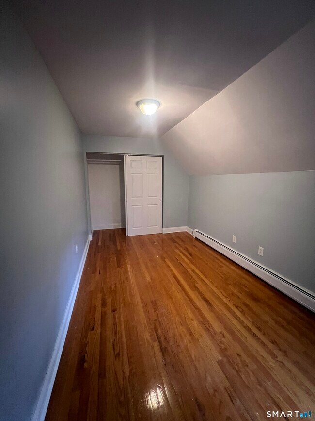 Building Photo - 113 Milne St