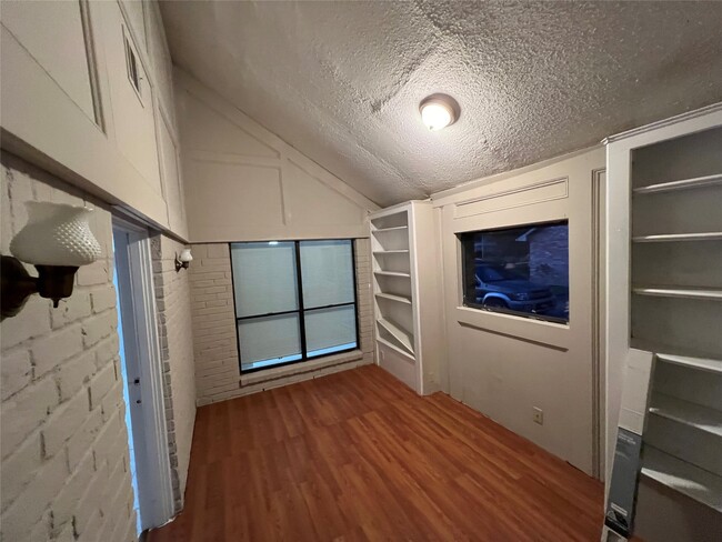 Building Photo - 15219 Paladora Dr