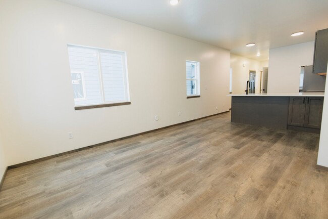 Building Photo - 3 Bedroom 2 1/2 bathroom Hayden Townhome!