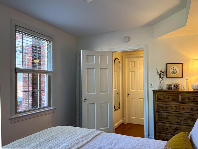 Building Photo - 6718 3rd St NW