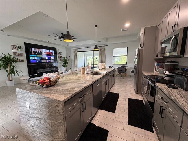 Building Photo - 2606 10th St SW