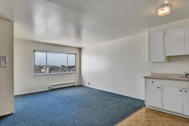 Building Photo - 90 Terra Vista Ave