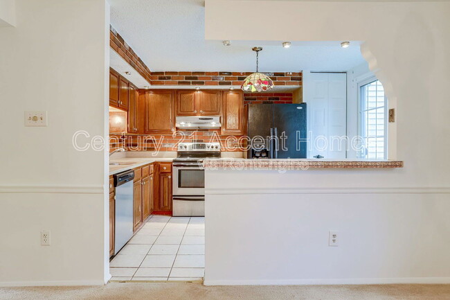 Building Photo - 5328 Larochelle Ct