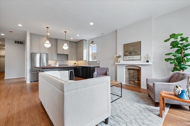 Building Photo - 217 S Bell Ave