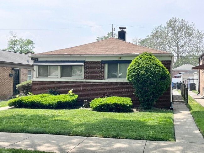 Building Photo - 12854 S Sangamon St